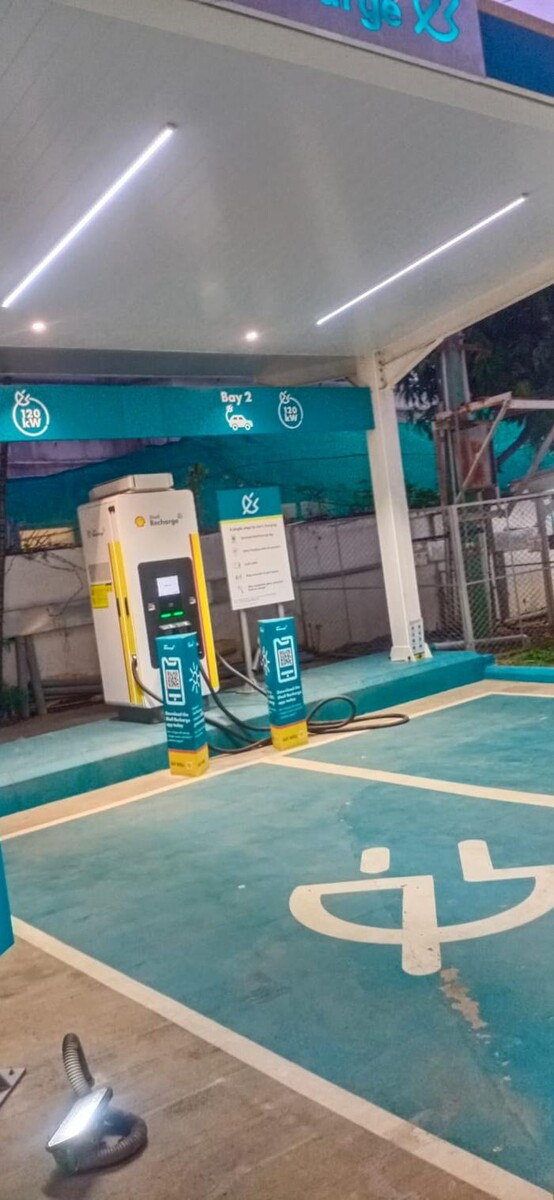 Images Shell Recharge Charging Station