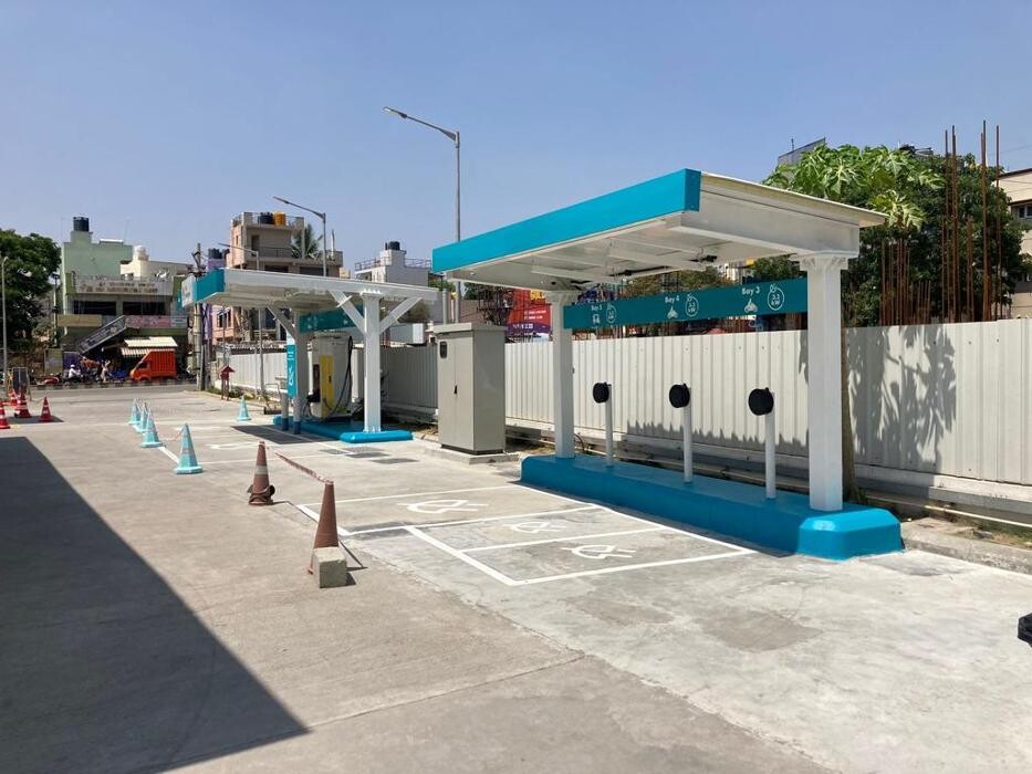 Images Shell Recharge Charging Station