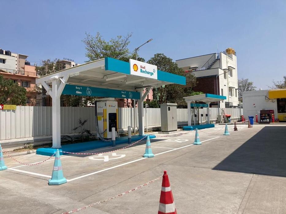 Images Shell Recharge Charging Station