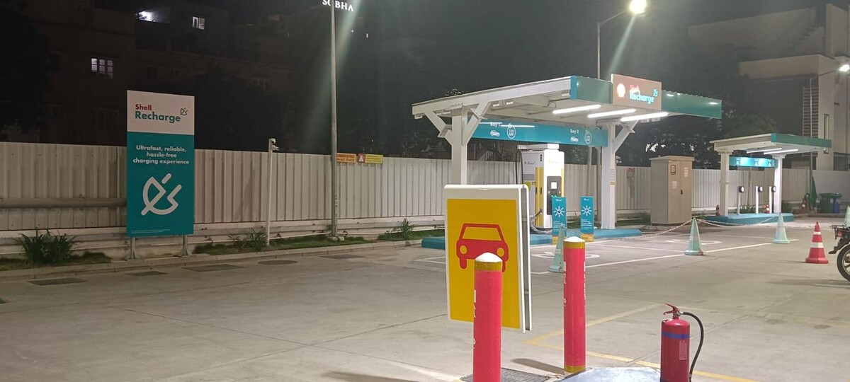 Images Shell Recharge Charging Station