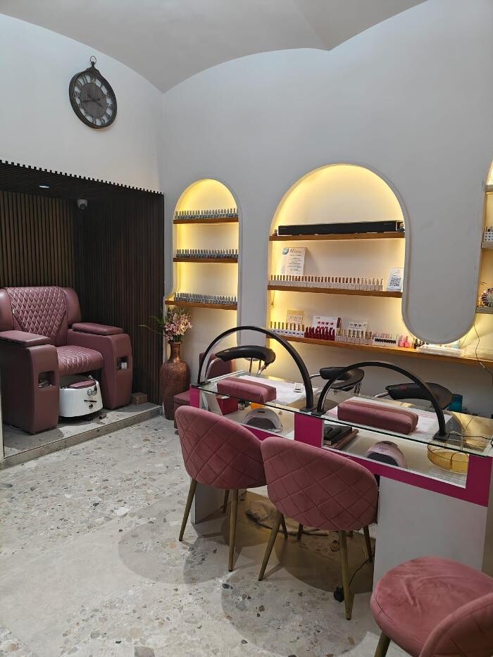 Images Avalon Nail Studio Nail Extension in Chandigarh Eyelashes Extension Nail Art