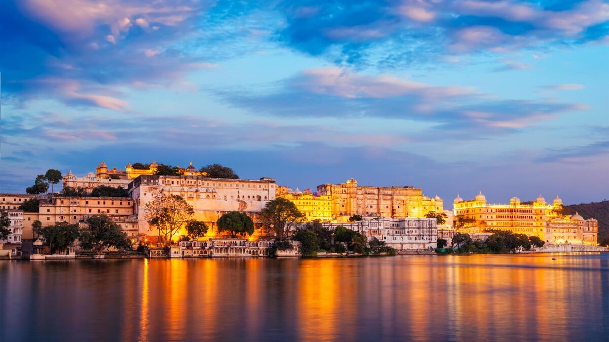 Images Globeway Travels Agency in Jaipur | Tour Operators in Jaipur | Taxi services in Jaipur