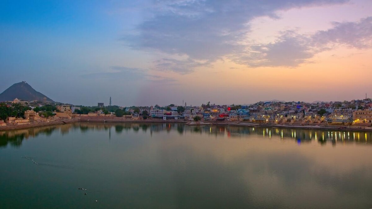 Images Globeway Travels Agency in Jaipur | Tour Operators in Jaipur | Taxi services in Jaipur