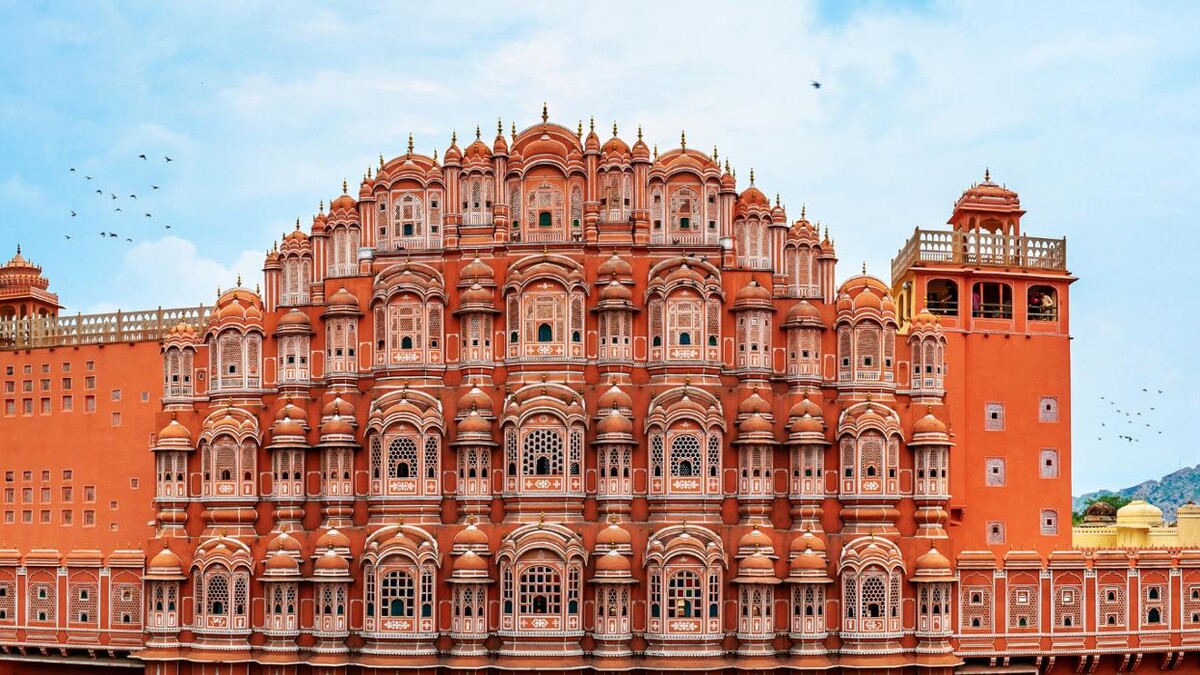 Images Globeway Travels Agency in Jaipur | Tour Operators in Jaipur | Taxi services in Jaipur