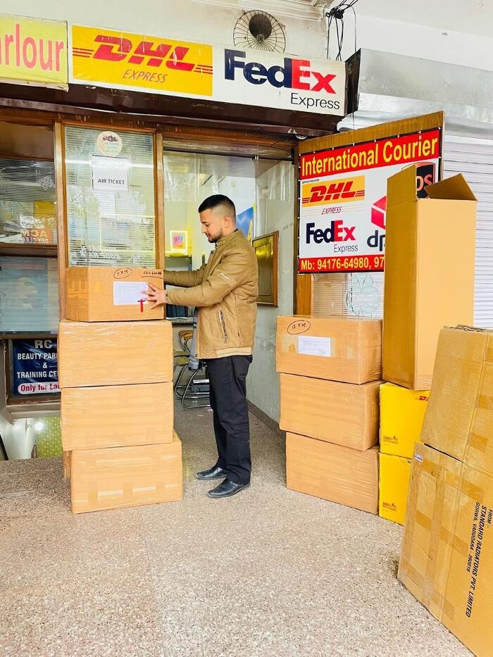 Images Bawa Courier Service | International and Domestic