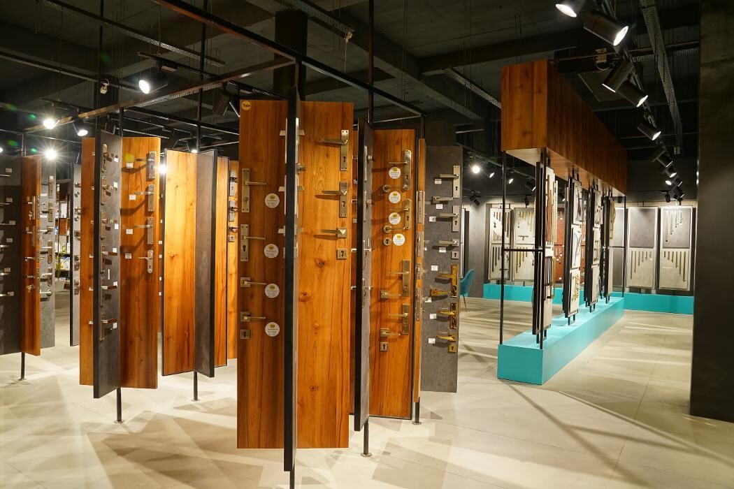 Images SHP Hardware Studio