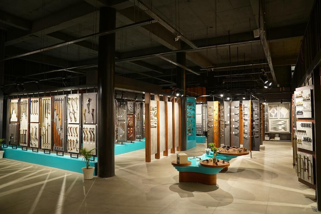 Images SHP Hardware Studio