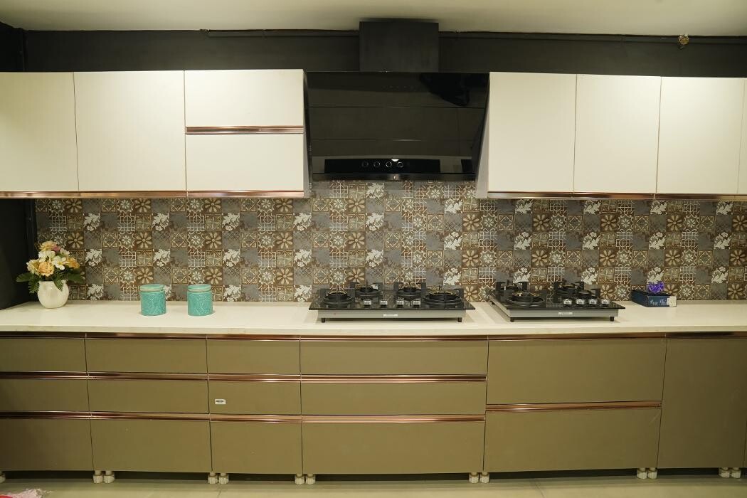 Images SHP Hardware Studio