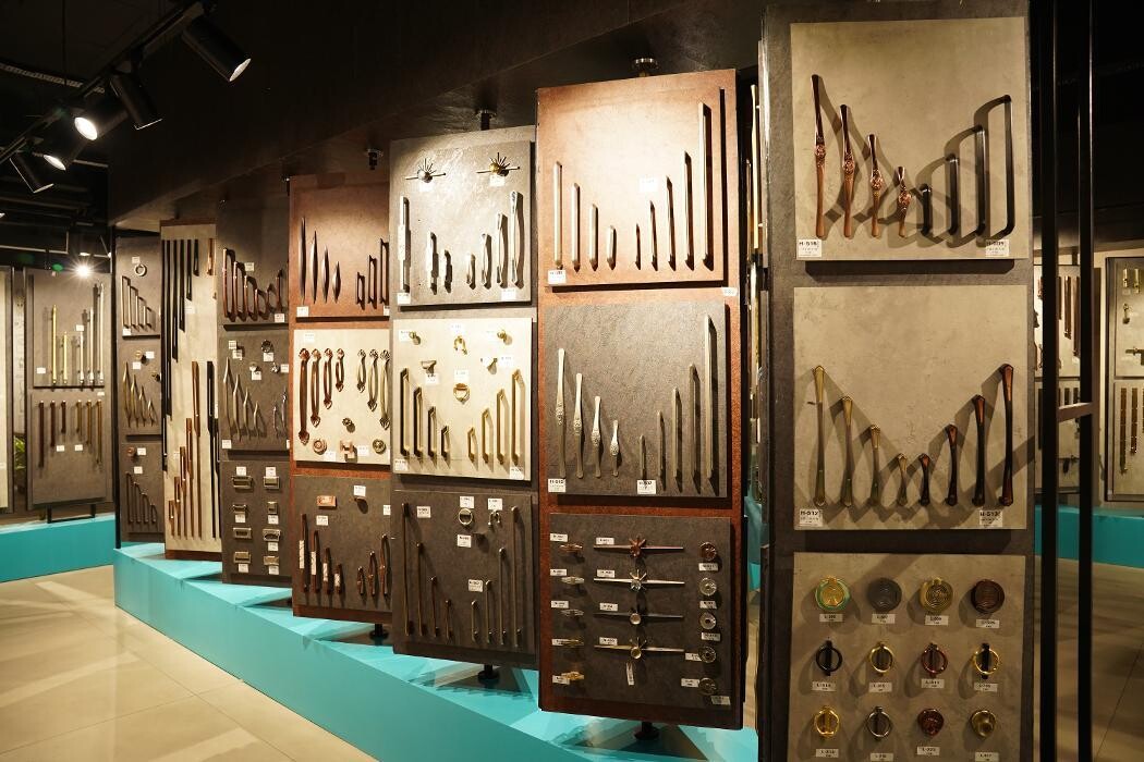 Images SHP Hardware Studio