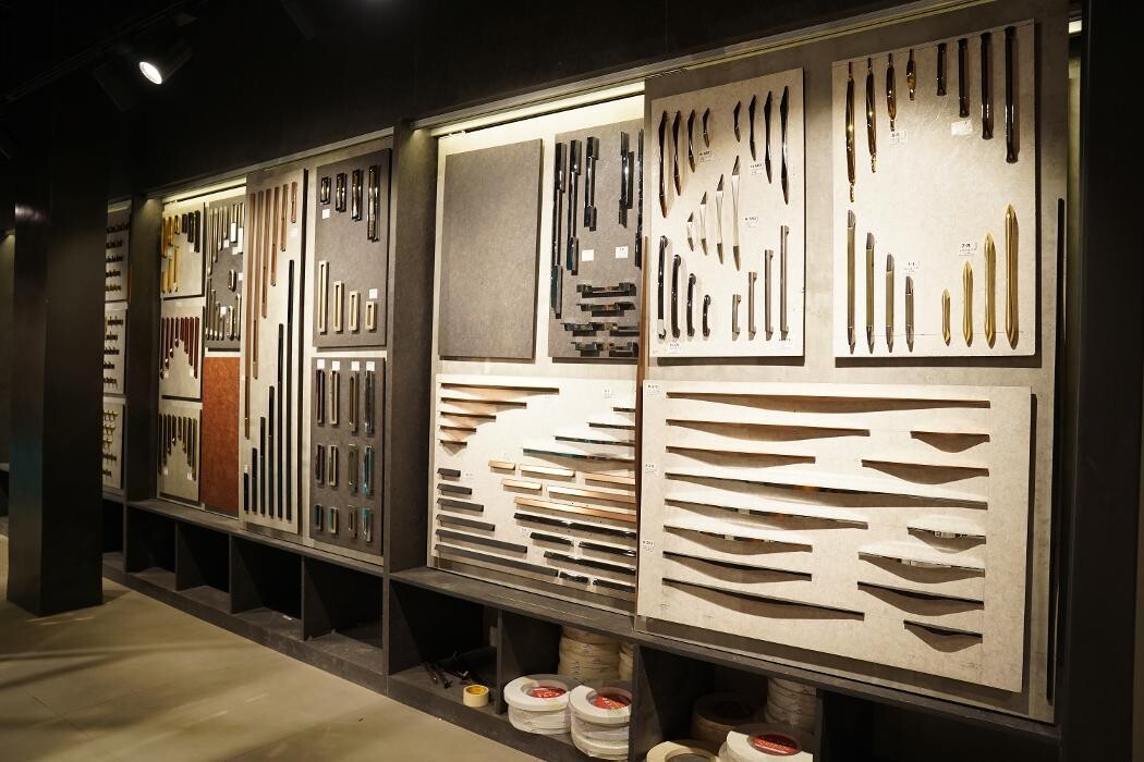 Images SHP Hardware Studio