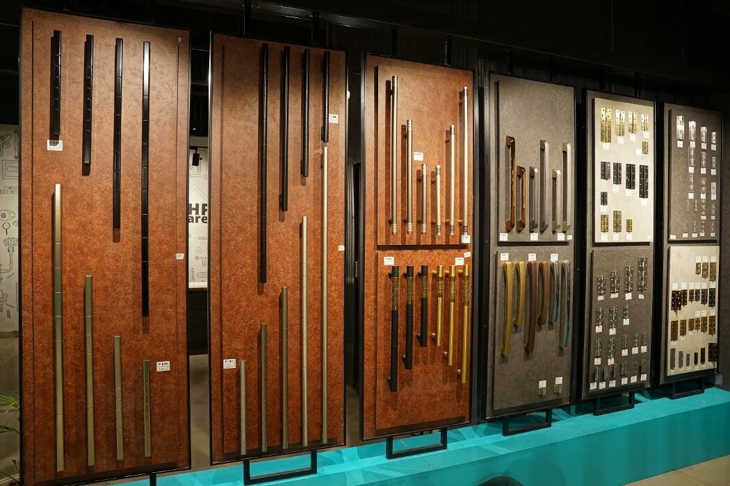 Images SHP Hardware Studio