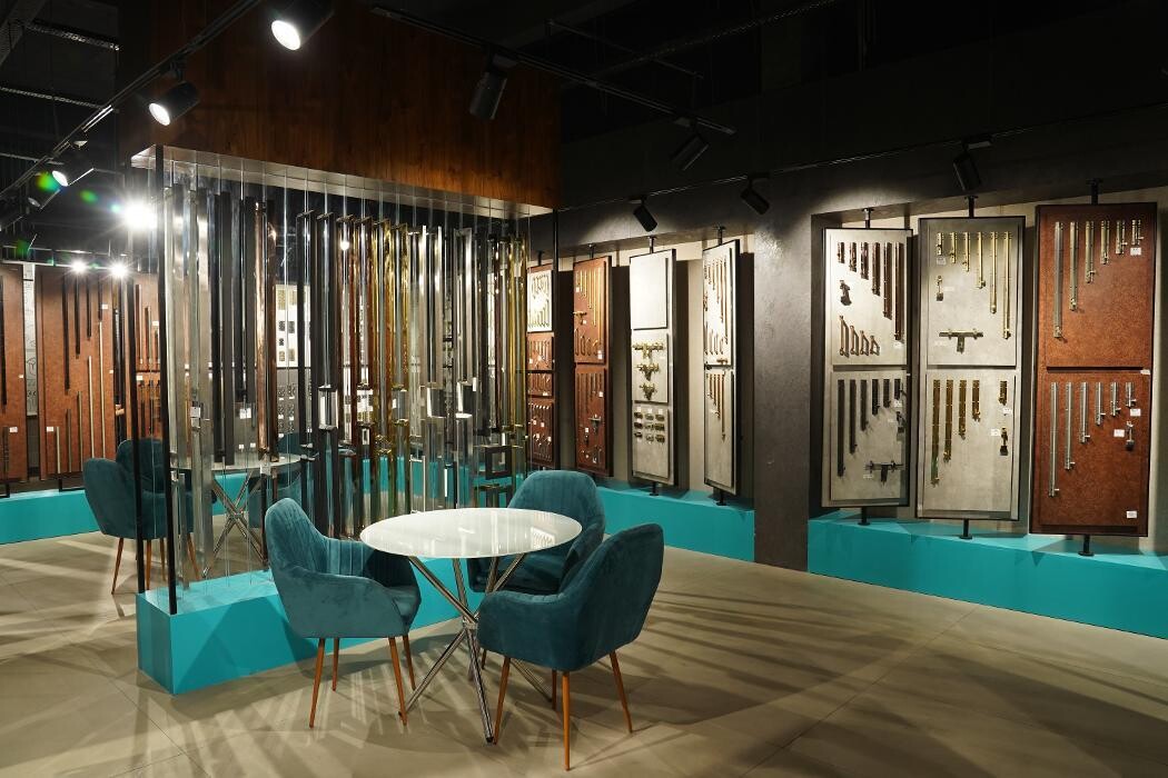 Images SHP Hardware Studio