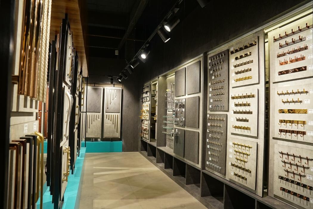 Images SHP Hardware Studio