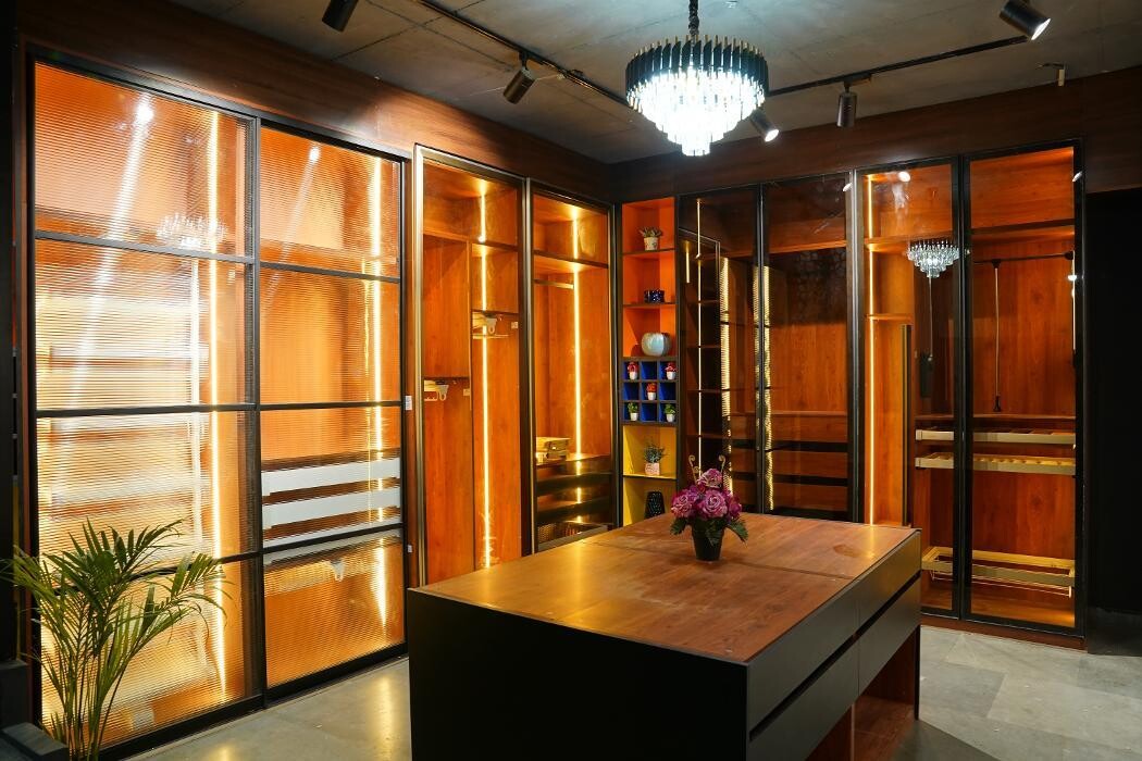 Images SHP Hardware Studio