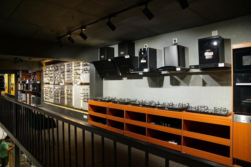 Images SHP Hardware Studio