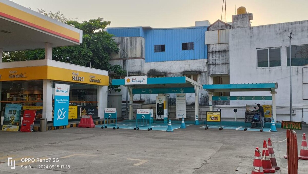 Images Shell Recharge Charging Station