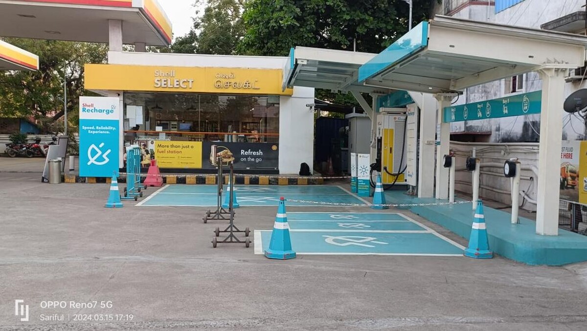 Images Shell Recharge Charging Station