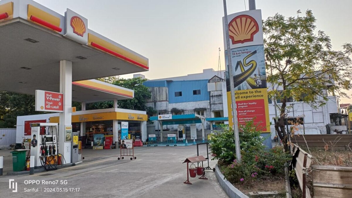 Images Shell Recharge Charging Station