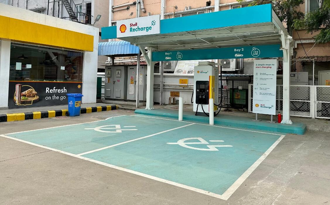Images Shell Recharge Charging Station