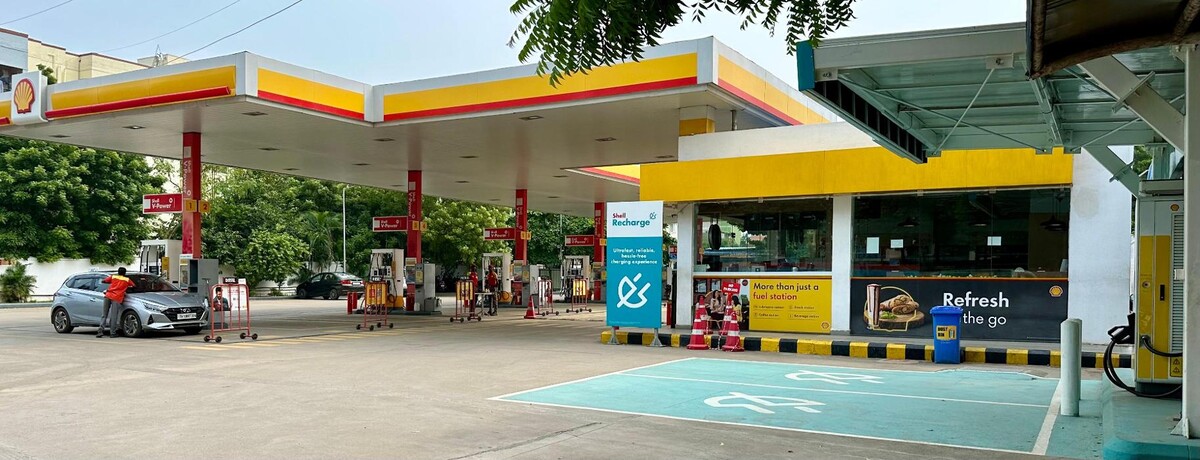 Images Shell Recharge Charging Station