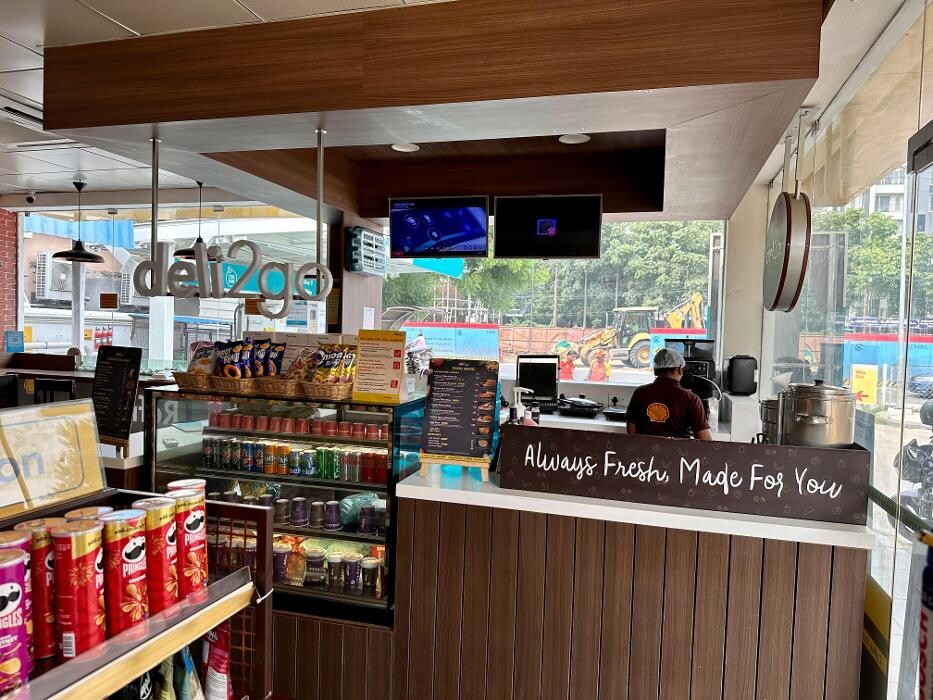 Images Shell Recharge Charging Station