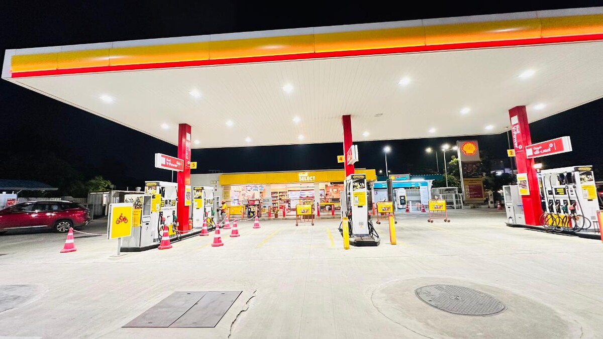 Images Shell Recharge Charging Station