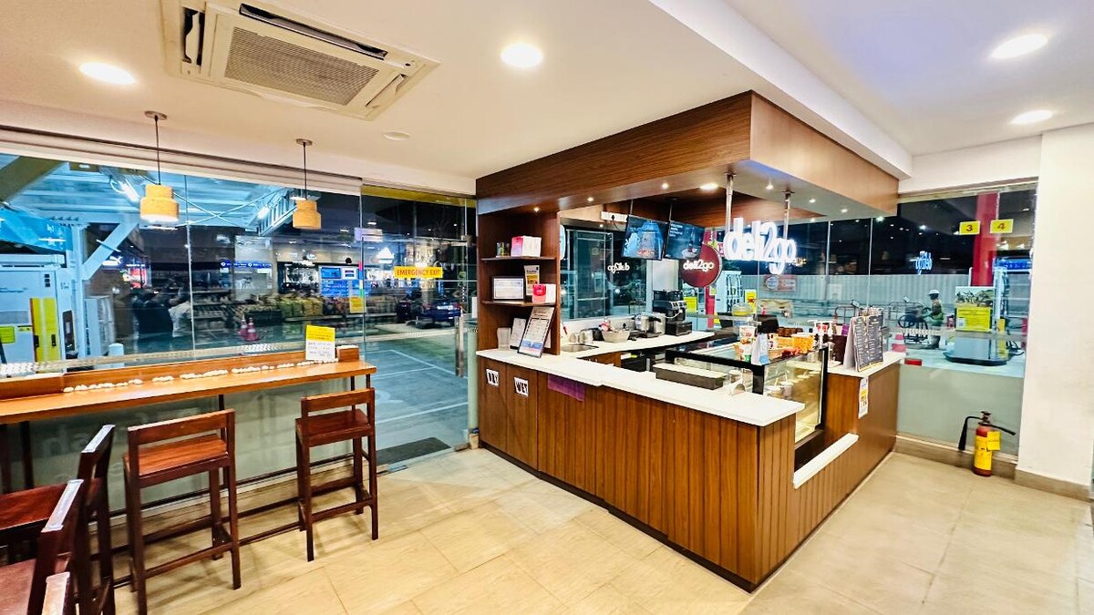 Images Shell Recharge Charging Station