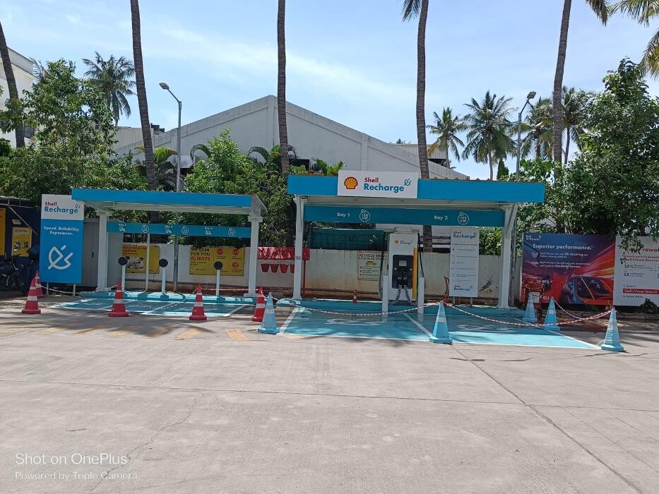 Images Shell Recharge Charging Station
