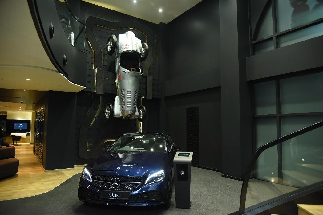 Images Mercedes-Benz GlobalStar - Green Park, New Delhi