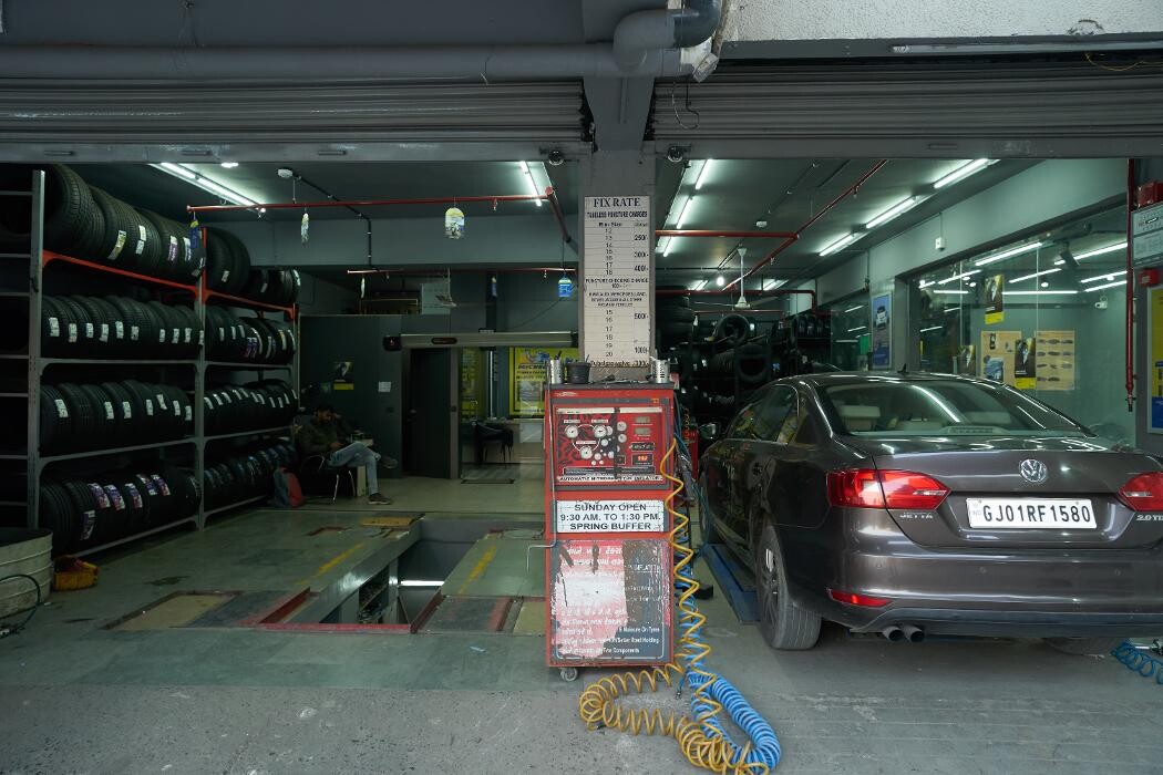 Images Michelin Tyres & Car Service - Checkpoint