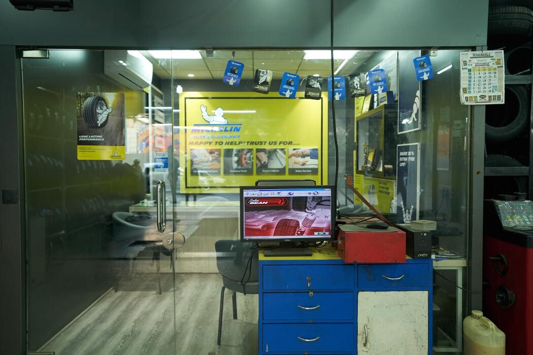 Images Michelin Tyres & Car Service - Checkpoint