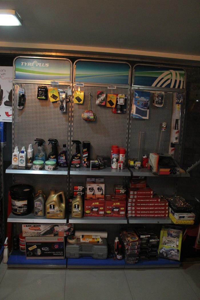 Images Michelin Tyres & Service - Tires N Trims