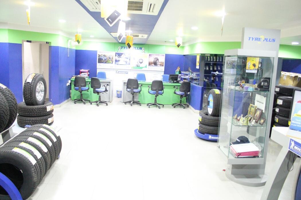 Images Michelin Tyres & Service - Tires N Trims