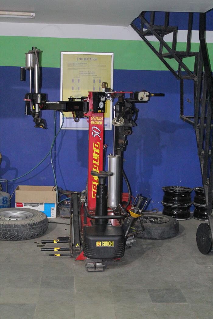 Images Michelin Tyres & Service - Tires N Trims