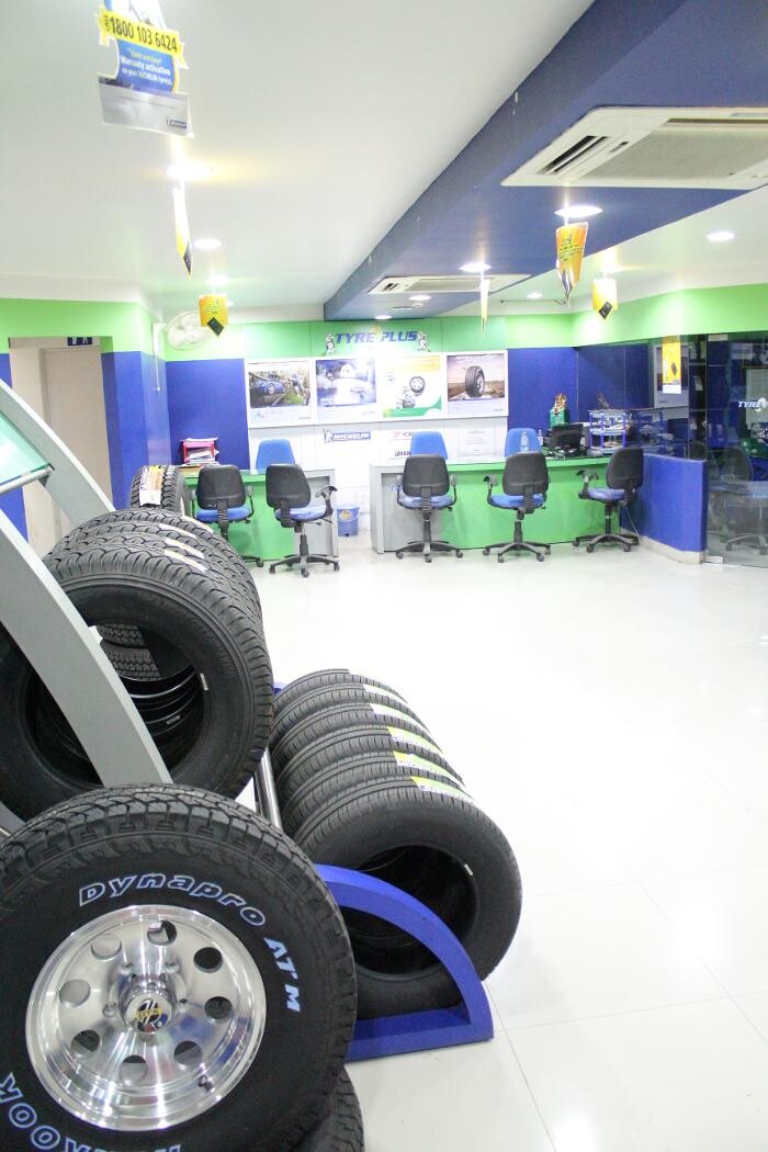 Images Michelin Tyres & Service - Tires N Trims