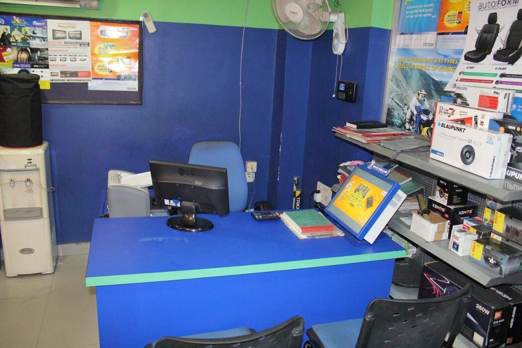 Images Michelin Tyres & Service - Tires N Trims