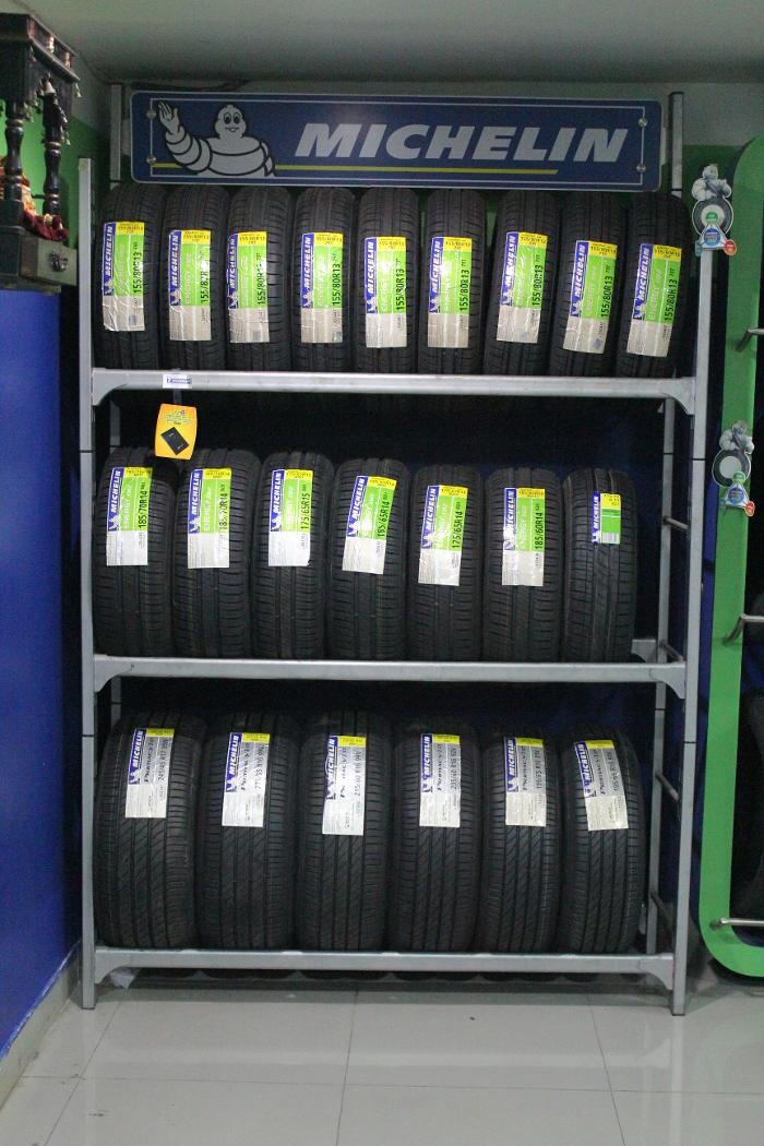 Images Michelin Tyres & Service - Tires N Trims