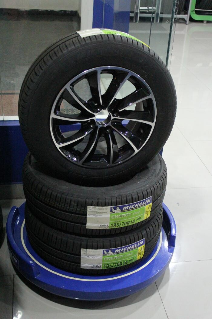 Images Michelin Tyres & Service - Tires N Trims