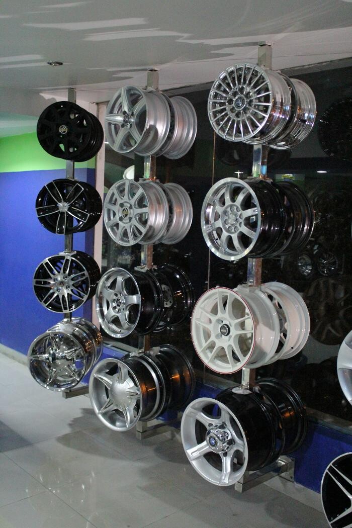 Images Michelin Tyres & Service - Tires N Trims