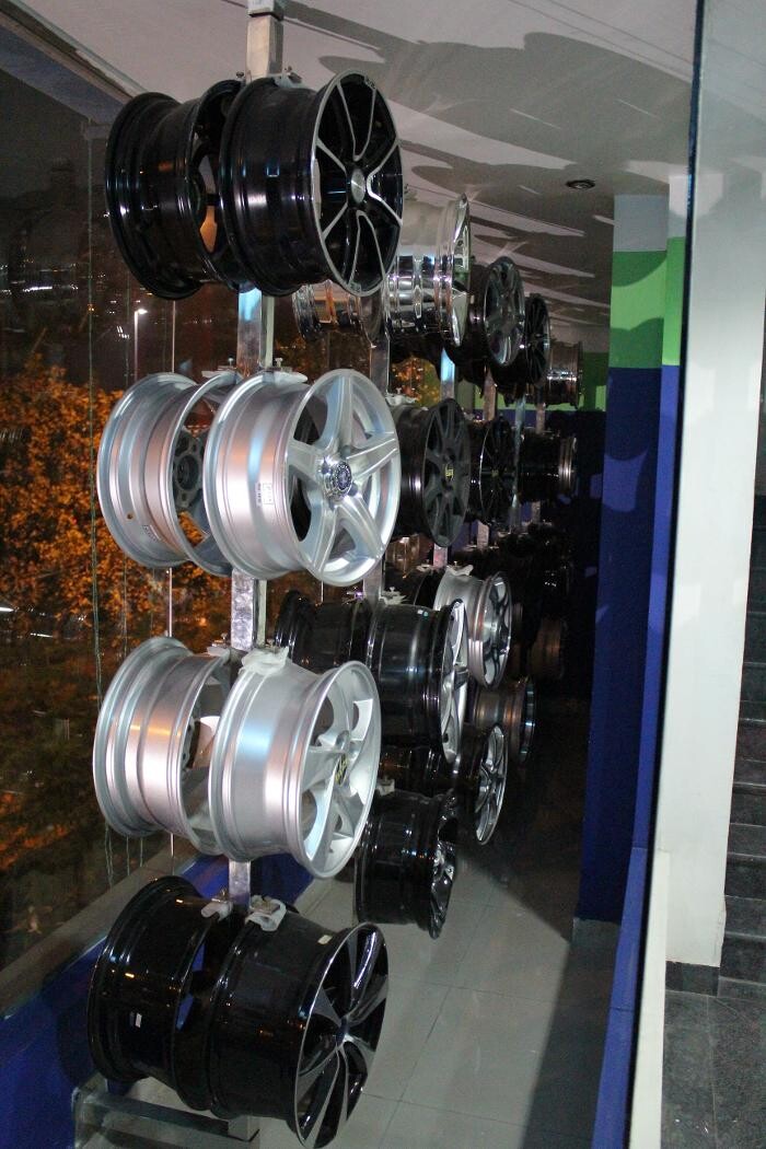 Images Michelin Tyres & Service - Tires N Trims