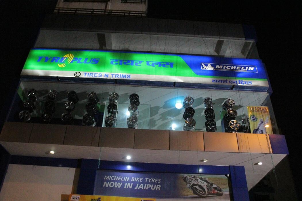 Images Michelin Tyres & Service - Tires N Trims