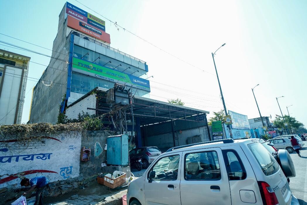 Images Michelin Tyres & Service - Tires N Trims