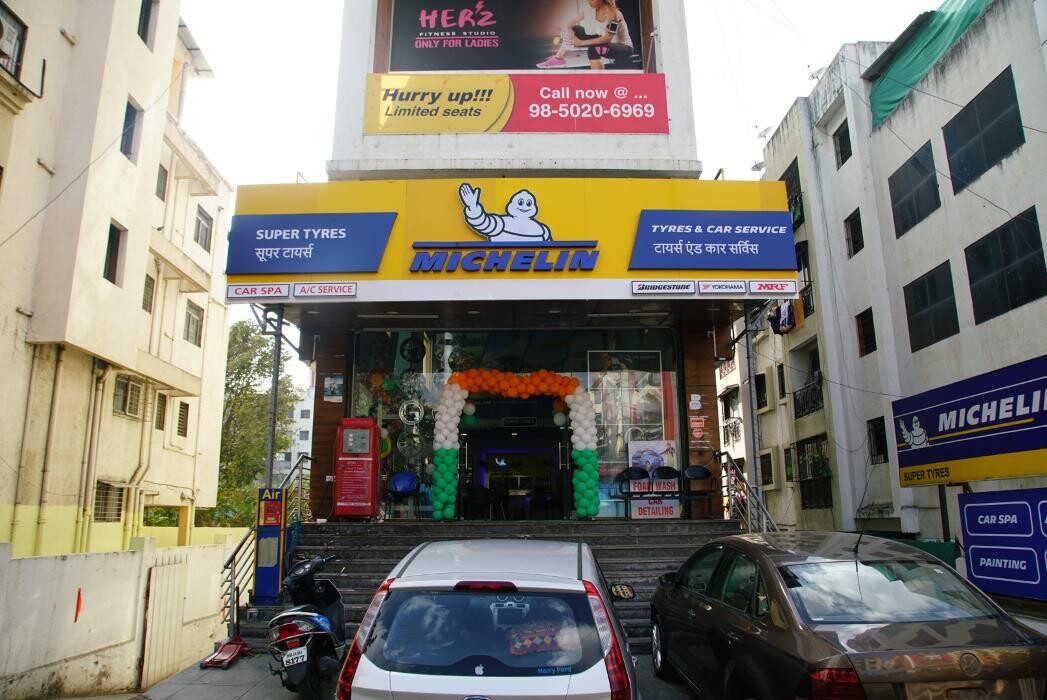 Images Michelin Tyres & Service - Super Tyres