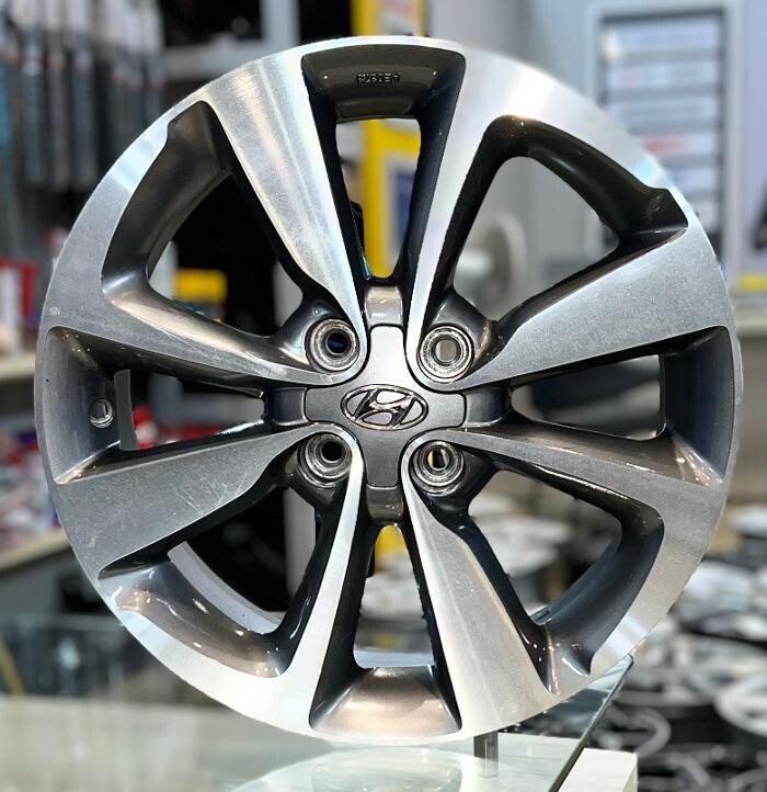 Images Michelin Tyres & Service - Super Tyres