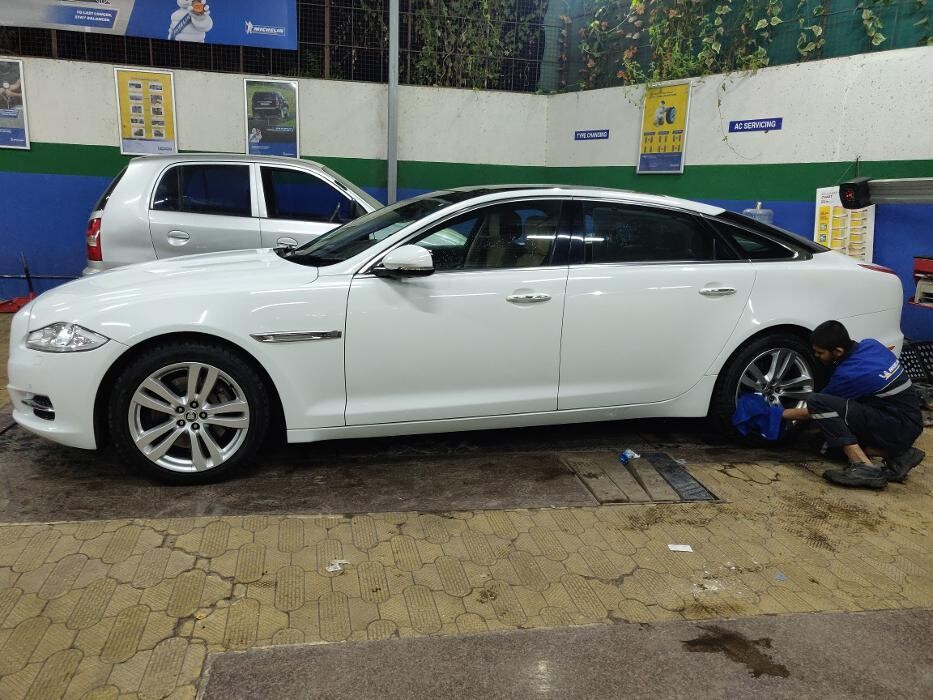 Images Michelin Tyres & Service - Super Tyres