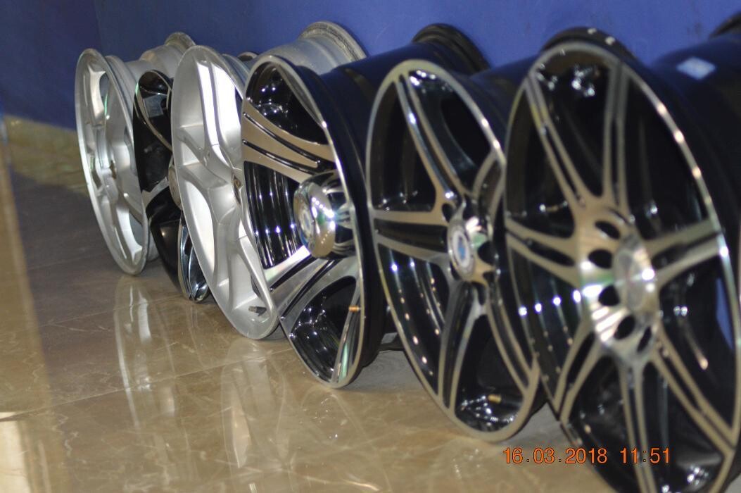 Images Michelin Tyres & Service - Super Tyres