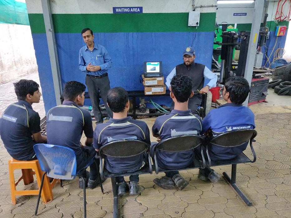 Images Michelin Tyres & Service - Super Tyres