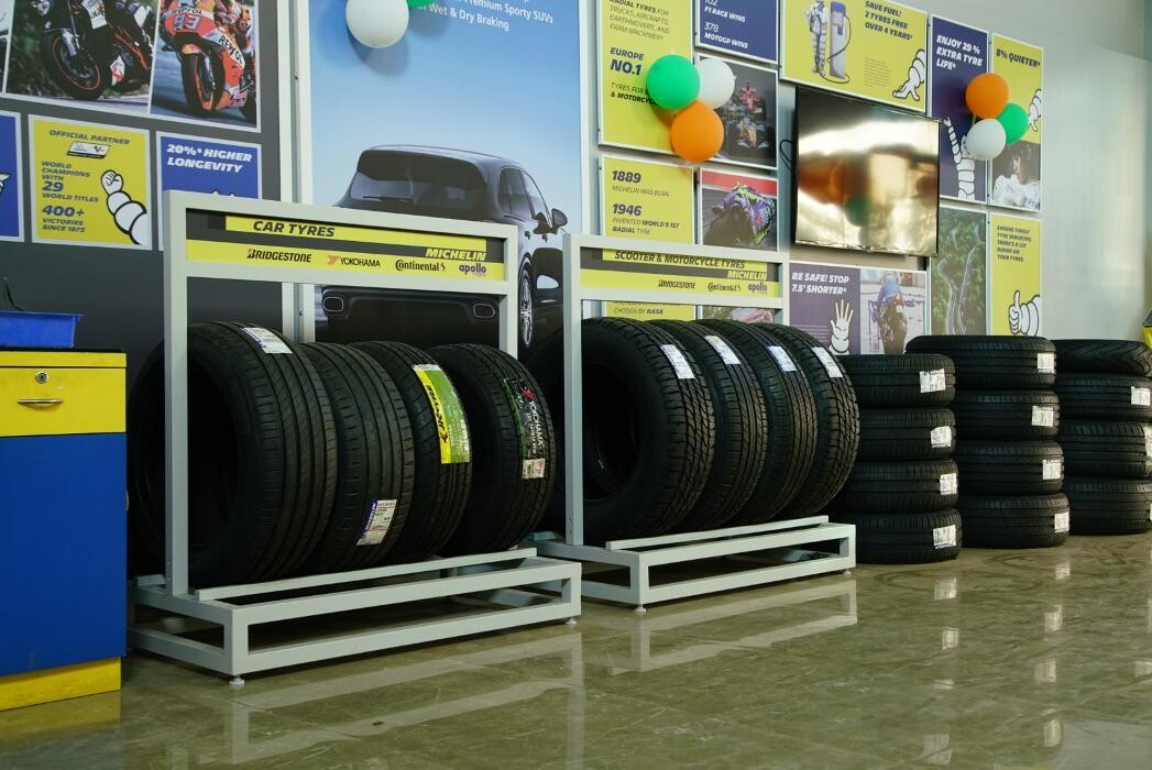 Images Michelin Tyres & Service - Super Tyres