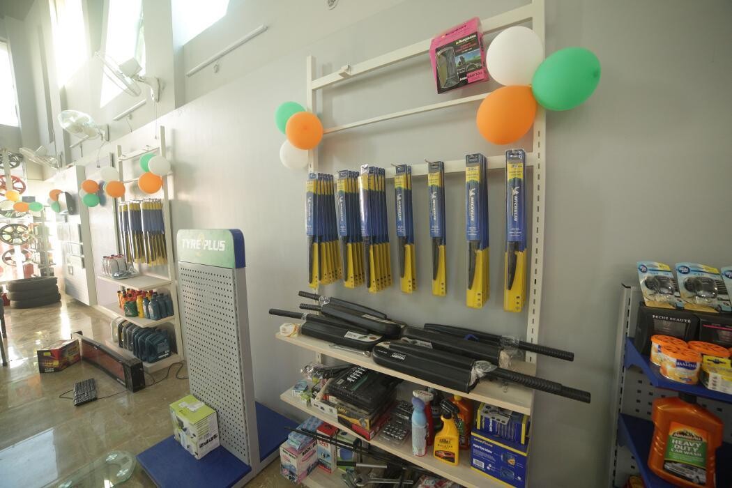 Images Michelin Tyres & Service - Super Tyres