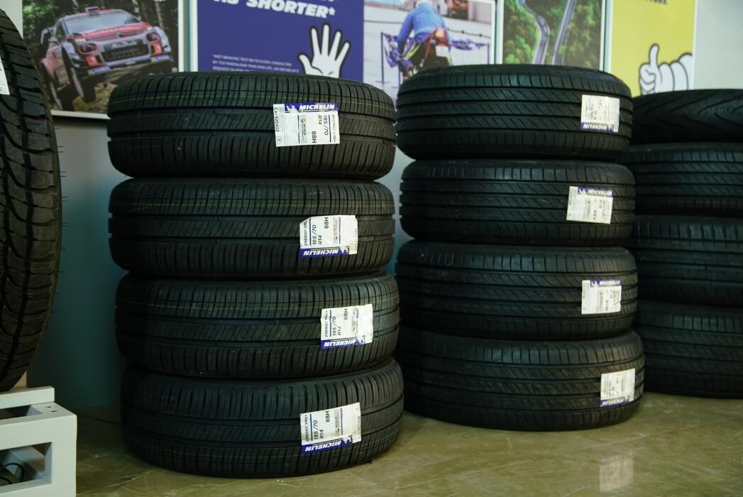 Images Michelin Tyres & Service - Super Tyres